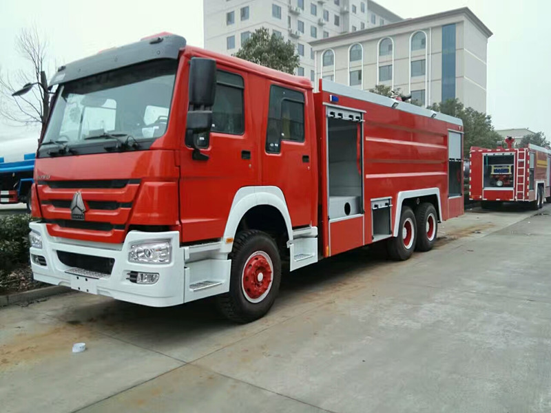 重汽8-16吨消防车